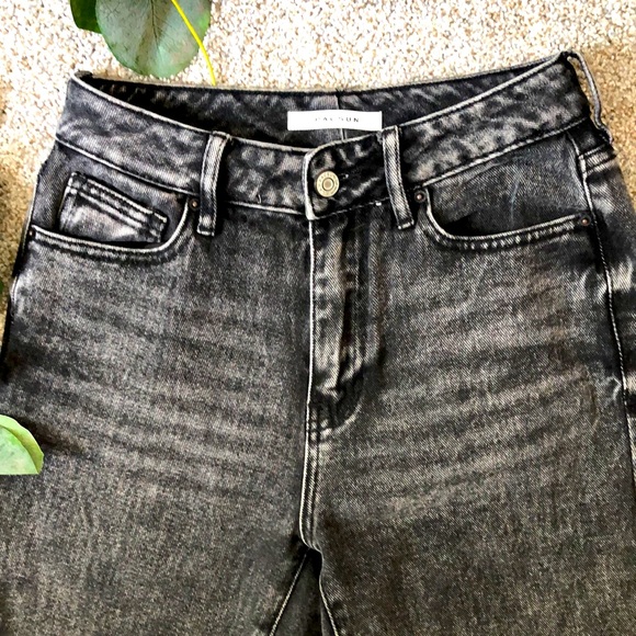 PACSUN Black Distressed Denim Jeans Size 24x27 Mom Jean Cut! - Picture 2 of 6